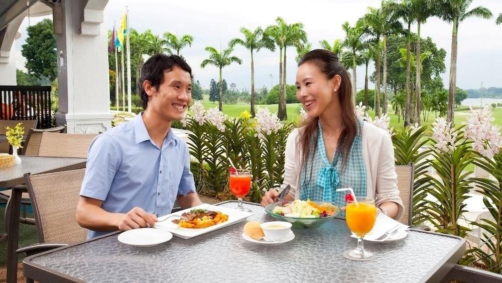 Khu nghỉ mát Orchid Country Club