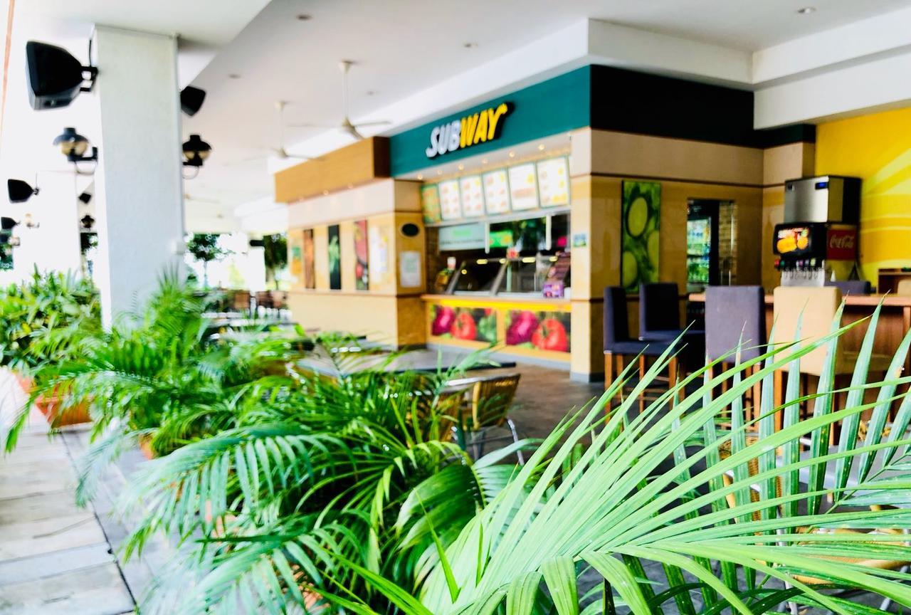 Orchid Country Club Khu nghỉ mát 4*