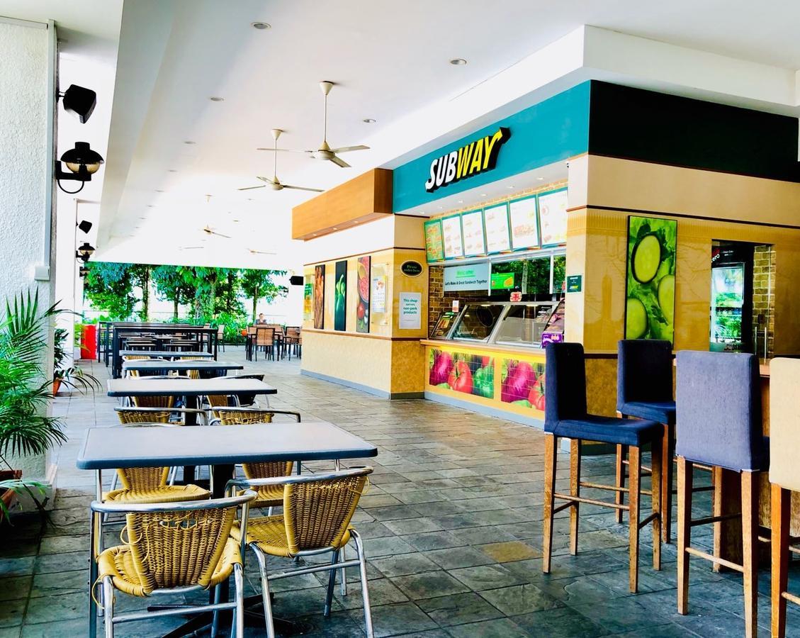 Orchid Country Club Khu nghỉ mát 4*